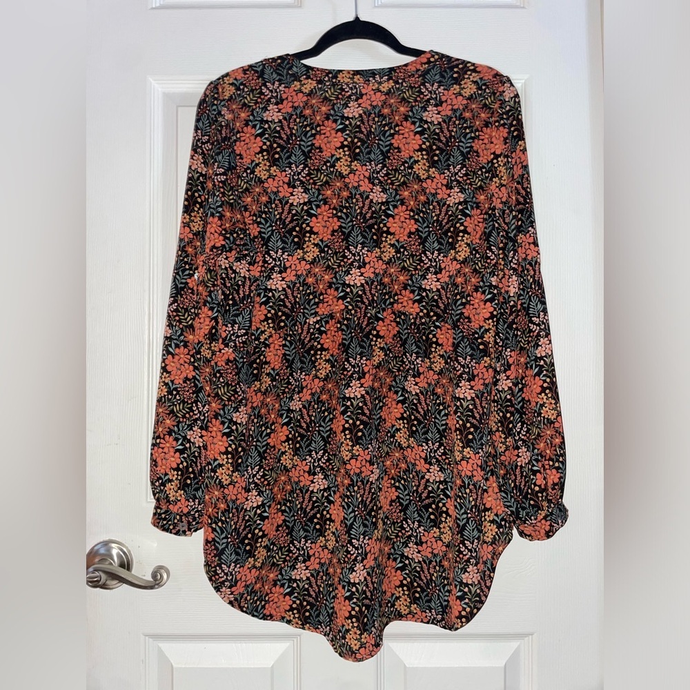 DR2 Elegant Floral Women's Blouse - Black and Orange Medium - Picture 4 of 4